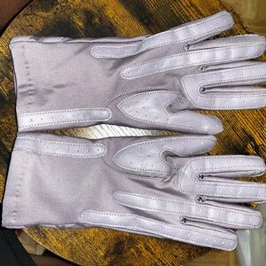 Vintage  Women’s Isotoner Leather Chevron Elegant Grey Gloves